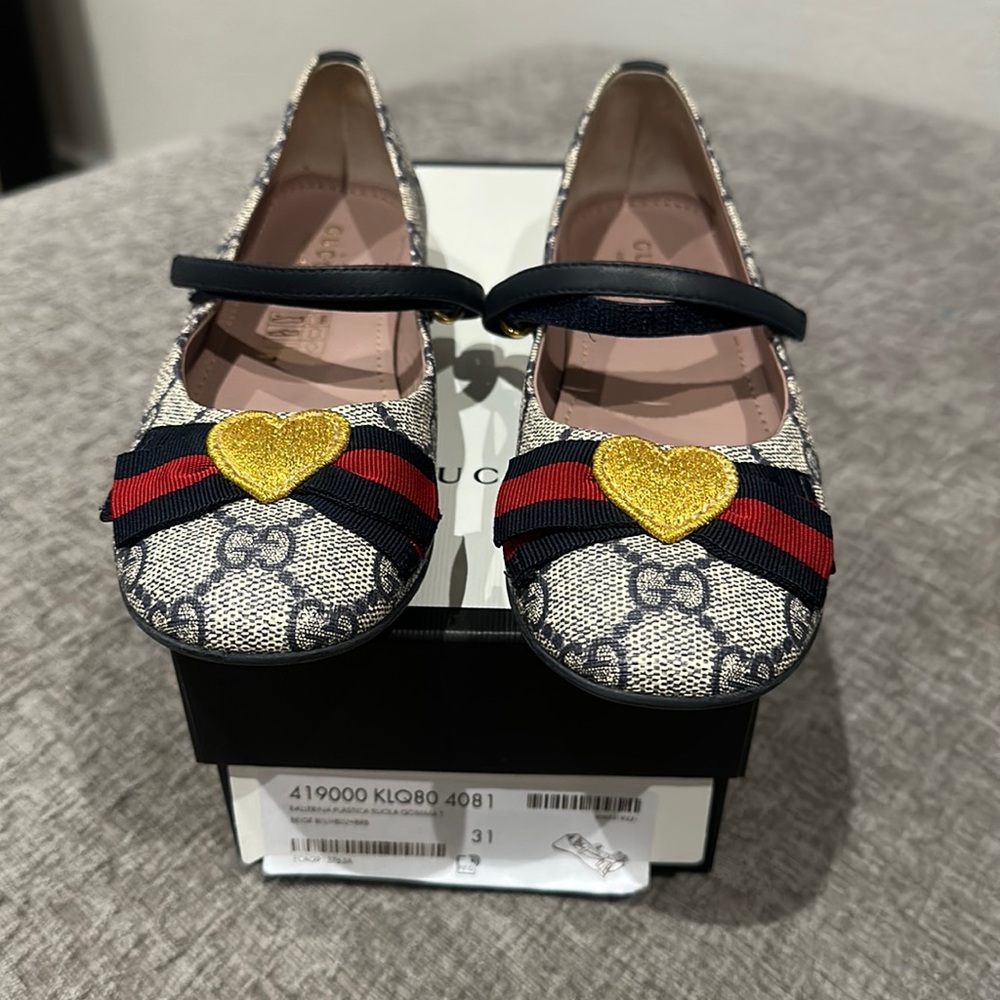 Gucci flat ballet shoes